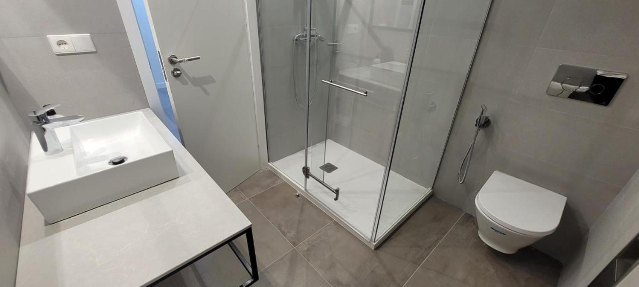 Cozy & Modern Apartment Hombre De Piedra Seville Ngoại thất bức ảnh